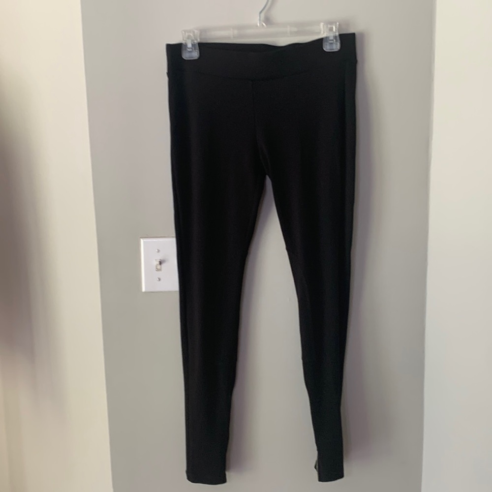 Cabi black leggings with zipper detail and accent stitching small